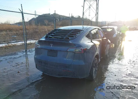 2023 Tesla Model Y Awd/Long Range Dual Motor All-Wheel Drive из США, поврежденный, VIN 7SAYGDEE5PA210695